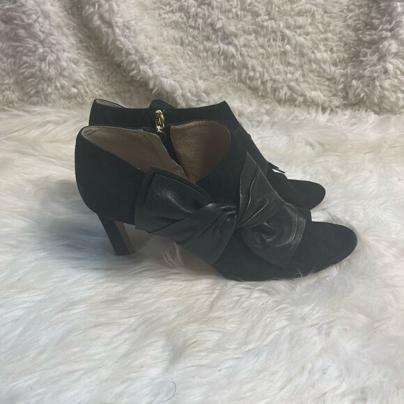 Louise et Cie Idola Leather Black Suede Peep Toe Heels leather bow accent SZ10M - Picture 1 of 10